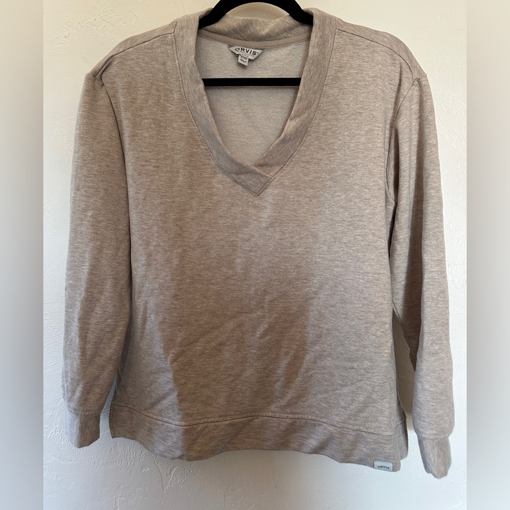 Orvis Women’s Top - GUC - S - Beige/Taupe - Split hem - V neck - Sweatshirt